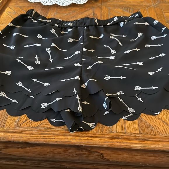 Anthropologie arrow shorts 🏹 - Picture 10 of 14